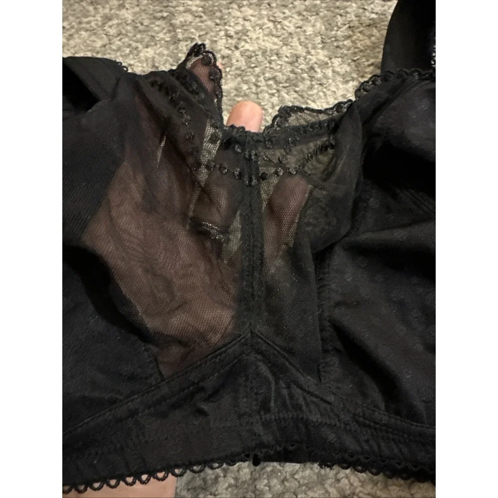 COMFORT CHOICE Women's Black Wireless Bra Size 48 C Lace Detail